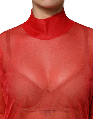 Blusa roja de tul con cuello alto y manga larga  