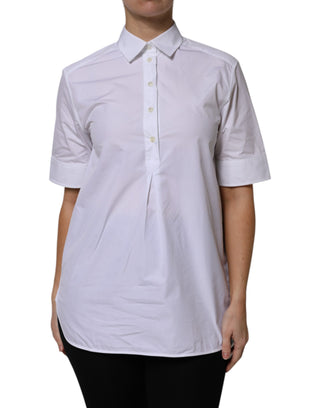 Polo blanco de algodón con mangas cortas y cuello