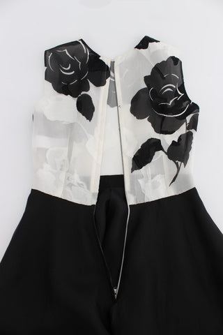 Schwarz-weiß geblümtes Seiden-Etui-Kleid