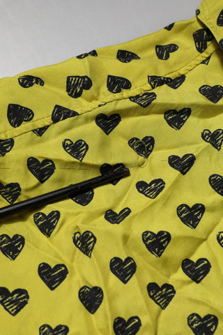 Yellow Heart Short Sleeves Men Casual Shirt