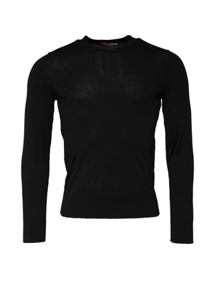 Suéter negro de manga larga con cuello redondo