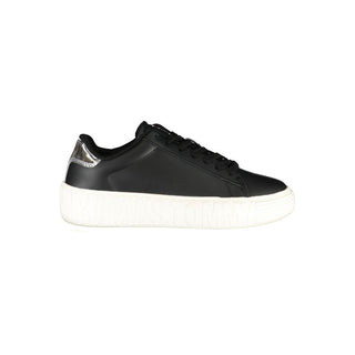 Zapatillas negras de cuero para mujer