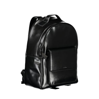 Eleganter schwarzer urbaner Rucksack mit Laptopfach