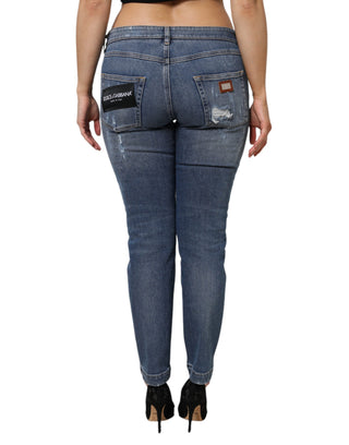Blaue zerfetzte Baumwoll-Jeans mit niedriger Taille