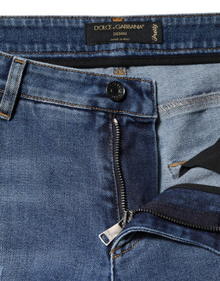 Blaue zerfetzte Baumwoll-Jeans mit niedriger Taille