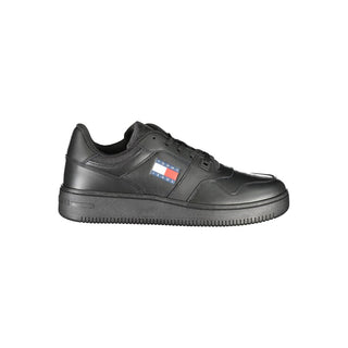 Zapatilla masculina de cuero negro