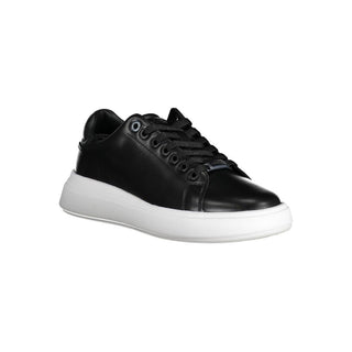 Zapatilla de piel negra para mujer