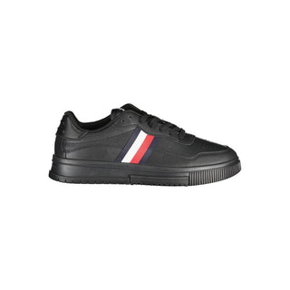 Zapatilla masculina de cuero negro