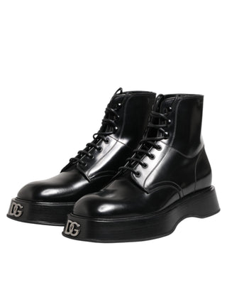 Botines negros de cuero con logo y cordones