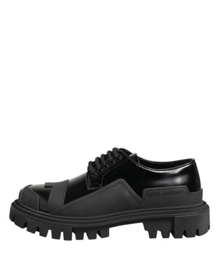 Trekking-Derbyschuhe aus schwarzem Lackleder