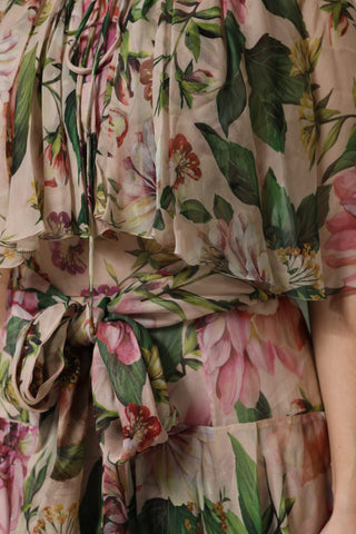 Rosa Maxikleid mit Blumenmuster und Stufenrock