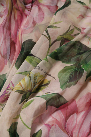 Rosa Maxikleid mit Blumenmuster und Stufenrock