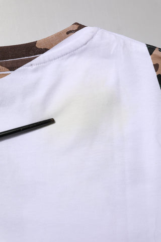 Camiseta de algodón blanca para hombre con estampado de camuflaje y cuello redondo