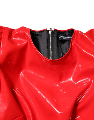 Rotes Minikleid aus Lackleder mit Puffärmeln