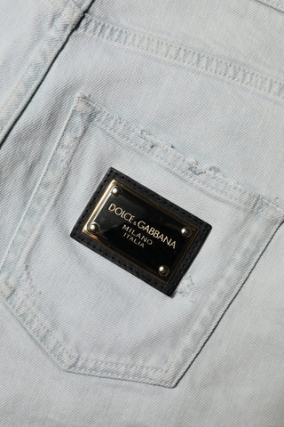 Hellblaue Hotpants Shorts aus verwaschenem Denim-Baumwollstoff