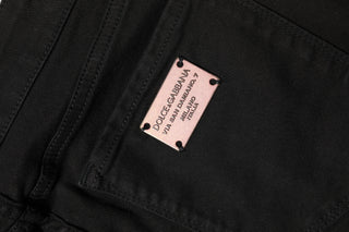 Schwarze figurbetonte Jeans aus Baumwolle mit mittelhohem Bund