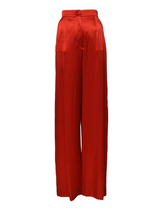 Rote Satinhose mit weitem Bein und hoher Taille
