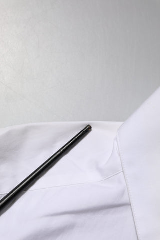 Weißes Hemdblusen-Top mit Kristallverzierung