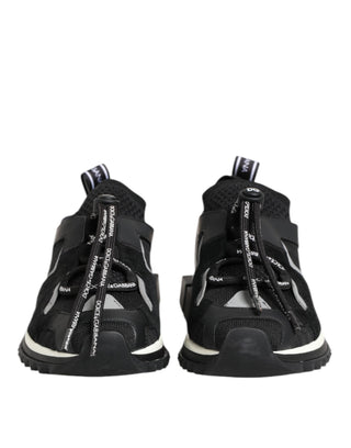 Zapatillas negras y blancas con logo Sorrento