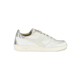 Zapatillas blancas de cuero para mujer