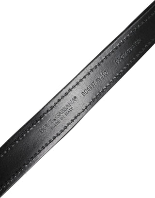 Schwarzer Gürtel mit Pailletten und Metallschnalle
