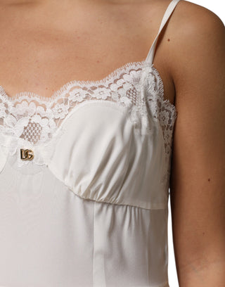Vestido de seda blanco con encaje dorado y logo DG, estilo camisón