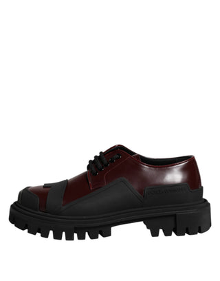 Zapatos de trekking rojos de piel con cordones
