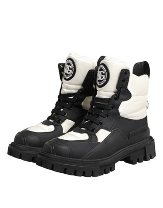Botines cortos acolchados con cordones en blanco y negro