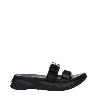 Zapatillas negras de tela