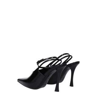 Zapatos de tacón alto de cuero negro
