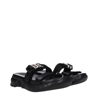 Zapatillas negras de tela