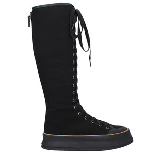 Botas negras de tela con cordones