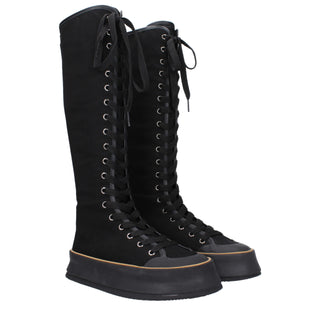Botas negras de tela con cordones