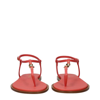 Sandalias tipo chancla de cuero rosa