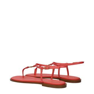 Sandalias tipo chancla de cuero rosa