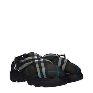 Mocasines sin cordones de tela verde