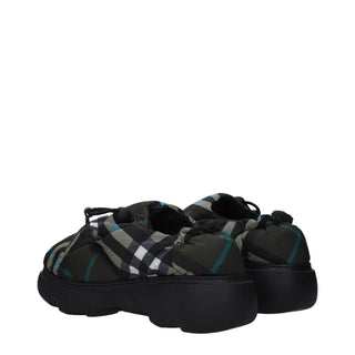 Mocasines sin cordones de tela verde