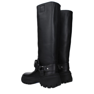 Botas de cuero negro