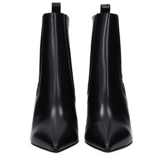Botines de cuero negro