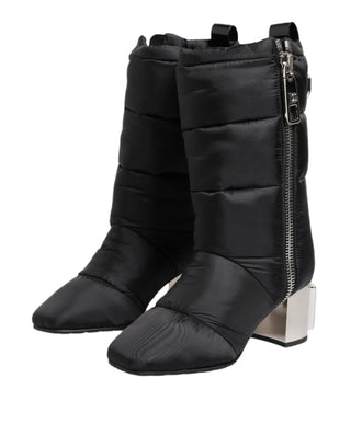 Schwarze, wattierte, wadenhohe Stiefel mit Logoabsatz