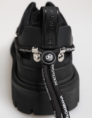 Zapatillas negras bajas con cordones para trekking