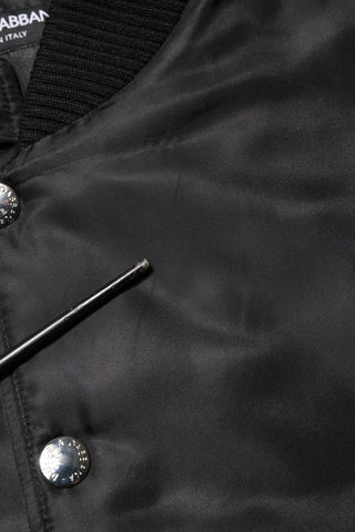 Schwarze Polyester-Bomberjacke mit Logo-Plakette