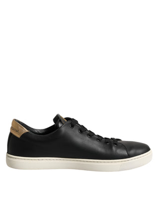 Schwarze Leder-Turnschuhe mit Heiligem Herzen