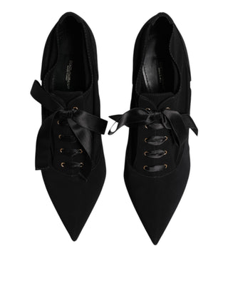 Zapatos de tacón stilettos negros con cordones