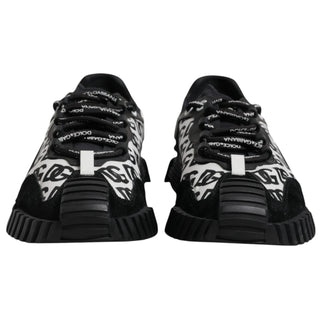 Zapatillas negras NS1 bajas con cordones y logo