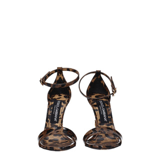 Sandalias de cuero marrón