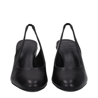 Zapatos de tacón alto de cuero negro