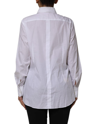 Camisa blanca de algodón con cuello y mangas largas