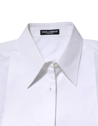 Camisa blanca de algodón con cuello y mangas largas