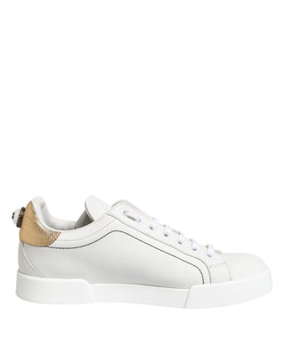 Sneakers aus weißem Leder mit niedrigem Schaft